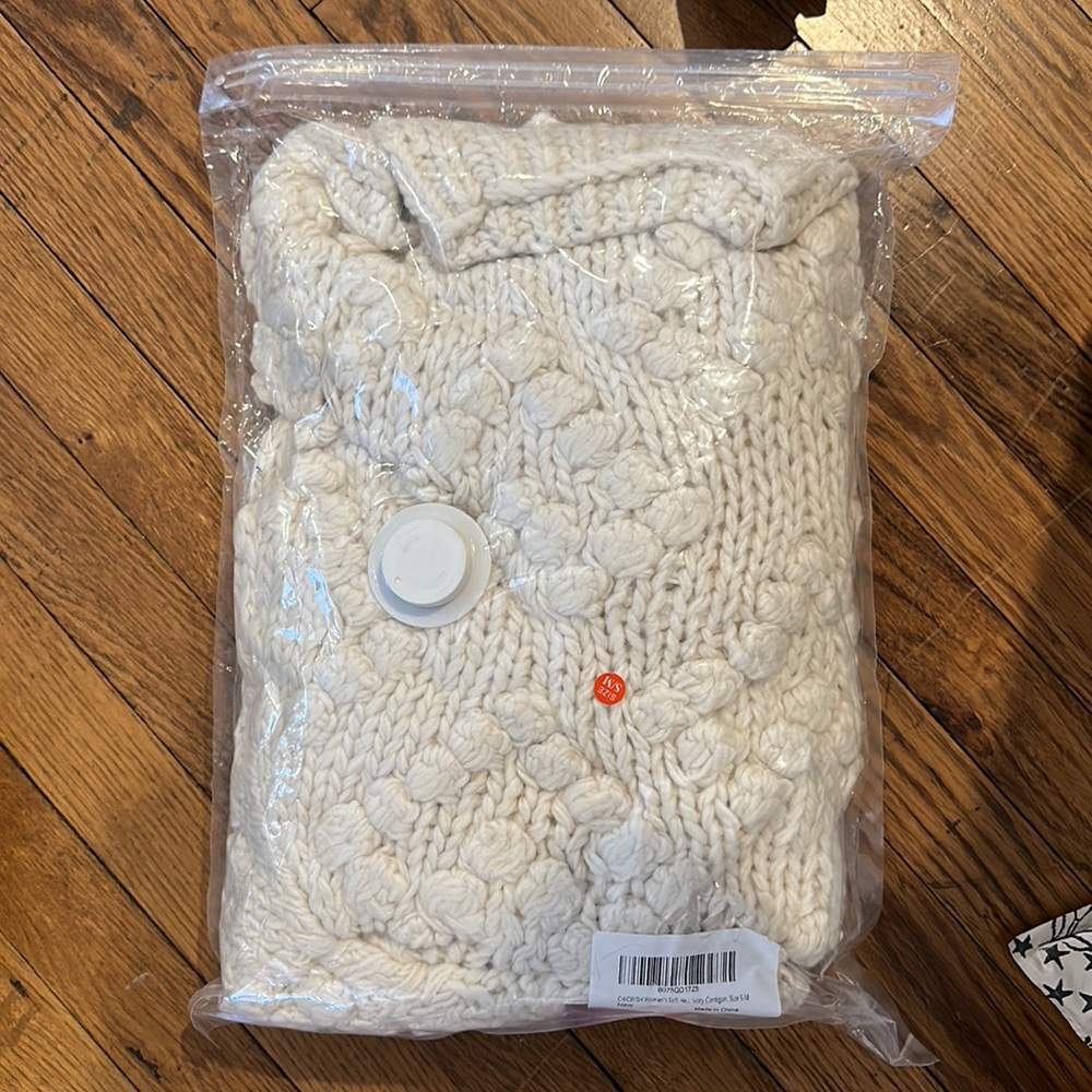 Hand Knit Open Front Cardigan - Picture 7 of 7